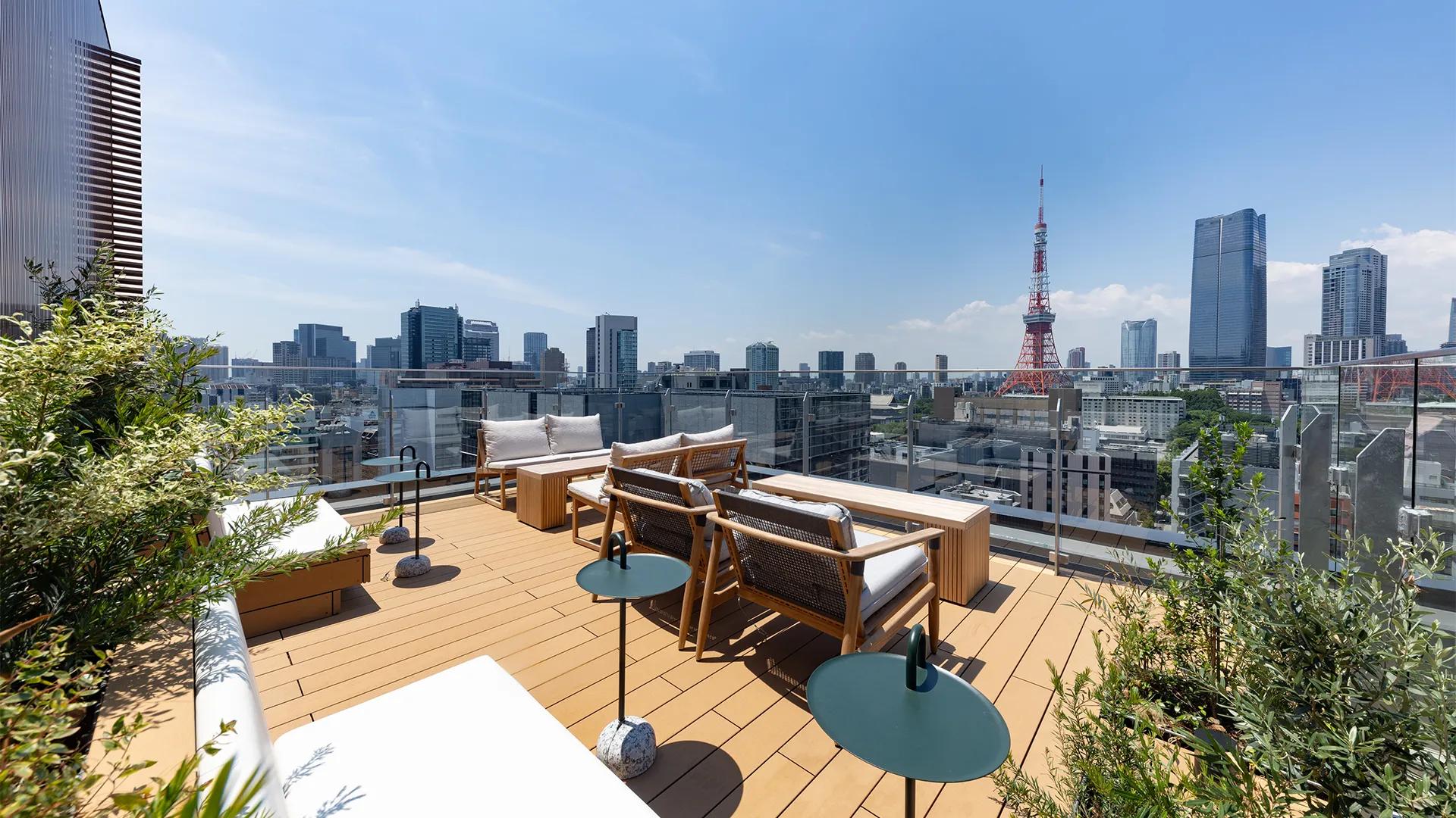 H1O浜松町ビルのルーフテラス